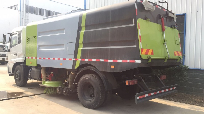 天錦干濕兩用掃路車