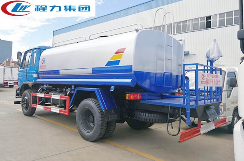 東風(fēng)老款12-15方灑水車
