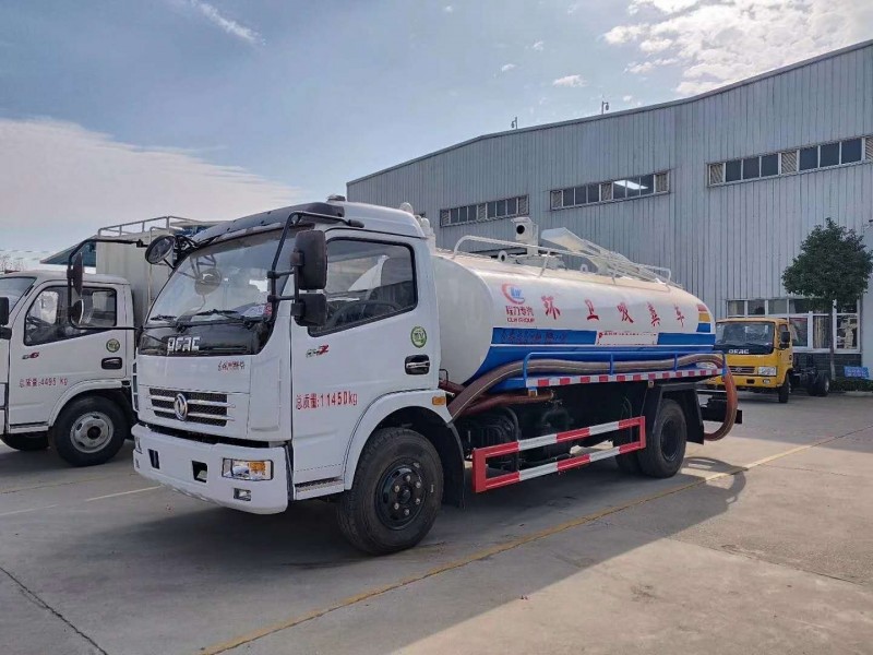 東風(fēng)大多利卡7方吸糞車