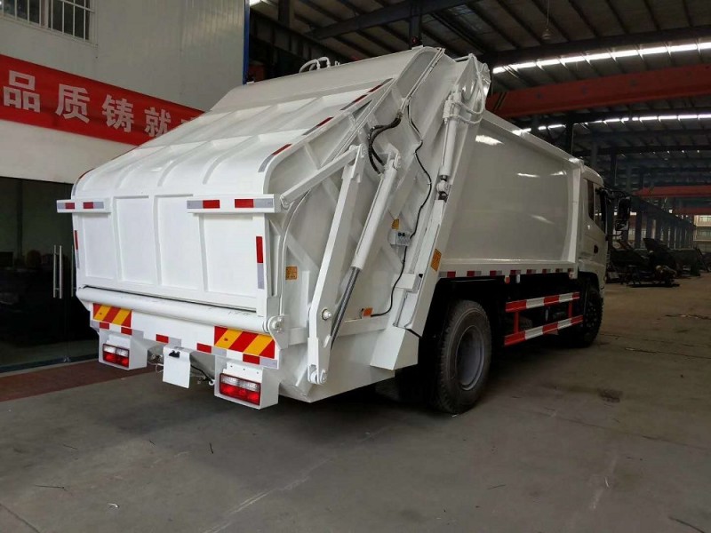 東風專底10-14方壓縮垃圾車