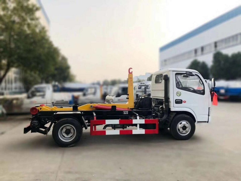 東風(fēng)多利卡5方勾臂垃圾車