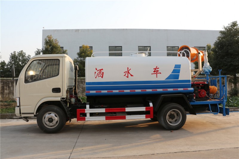 東風多利卡(3方)綠化噴灑車