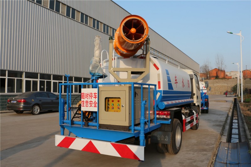 東風多利卡(3方)綠化噴灑車 東風多利卡(3方)綠化噴灑車圖片