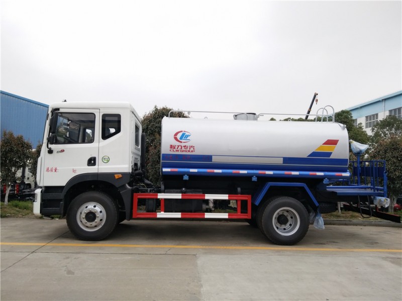 東風(fēng)多利卡D9（12方）灑水車圖片