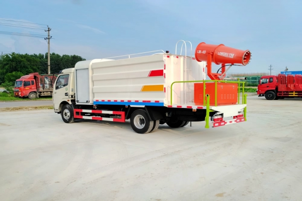 東風大多利卡抑塵車(方形6.5噸、30-50米霧炮、單排駕駛室)圖片