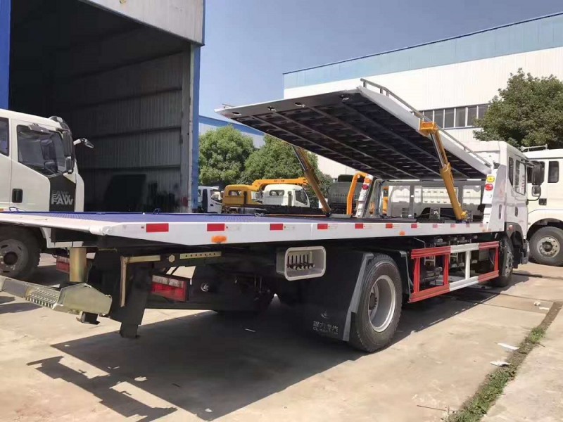 東風D9一拖三清障車