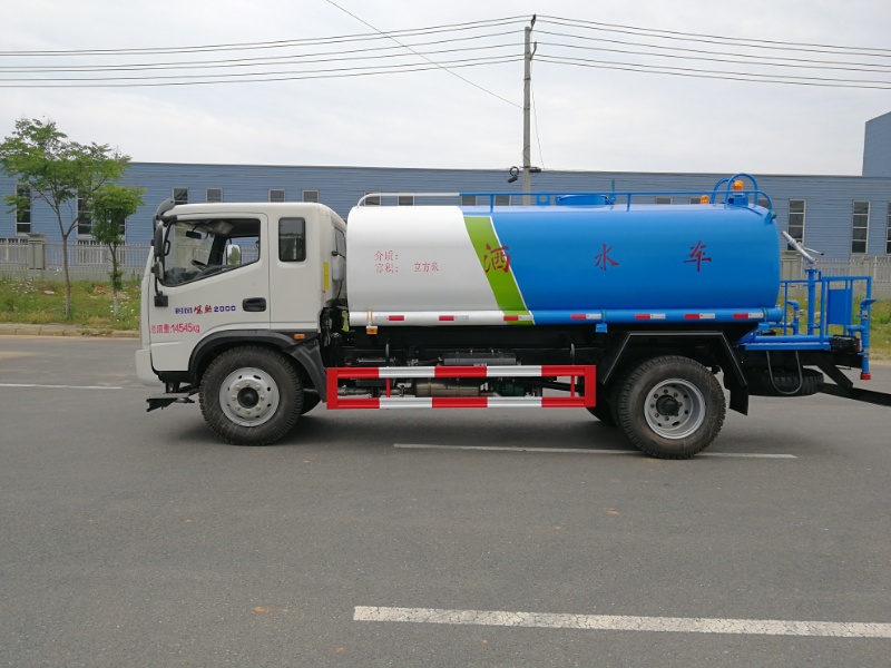 時(shí)風(fēng)10噸灑水車(chē) 時(shí)風(fēng)10噸灑水車(chē)圖片