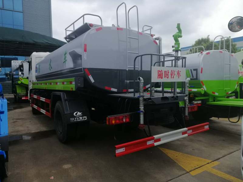 東風(fēng)天錦灑水車（14方）圖片