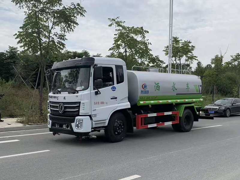 東風(fēng)D17灑水車(chē)(12噸)