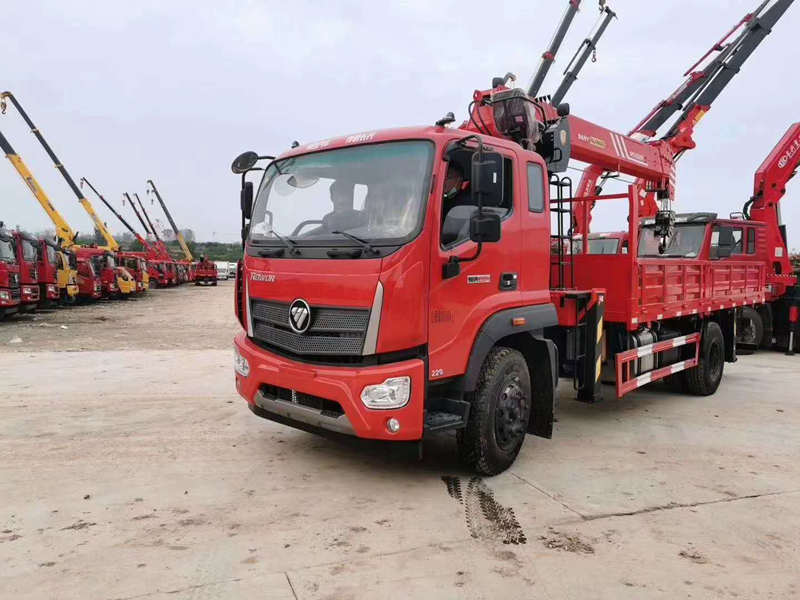 國六福田瑞沃隨車吊